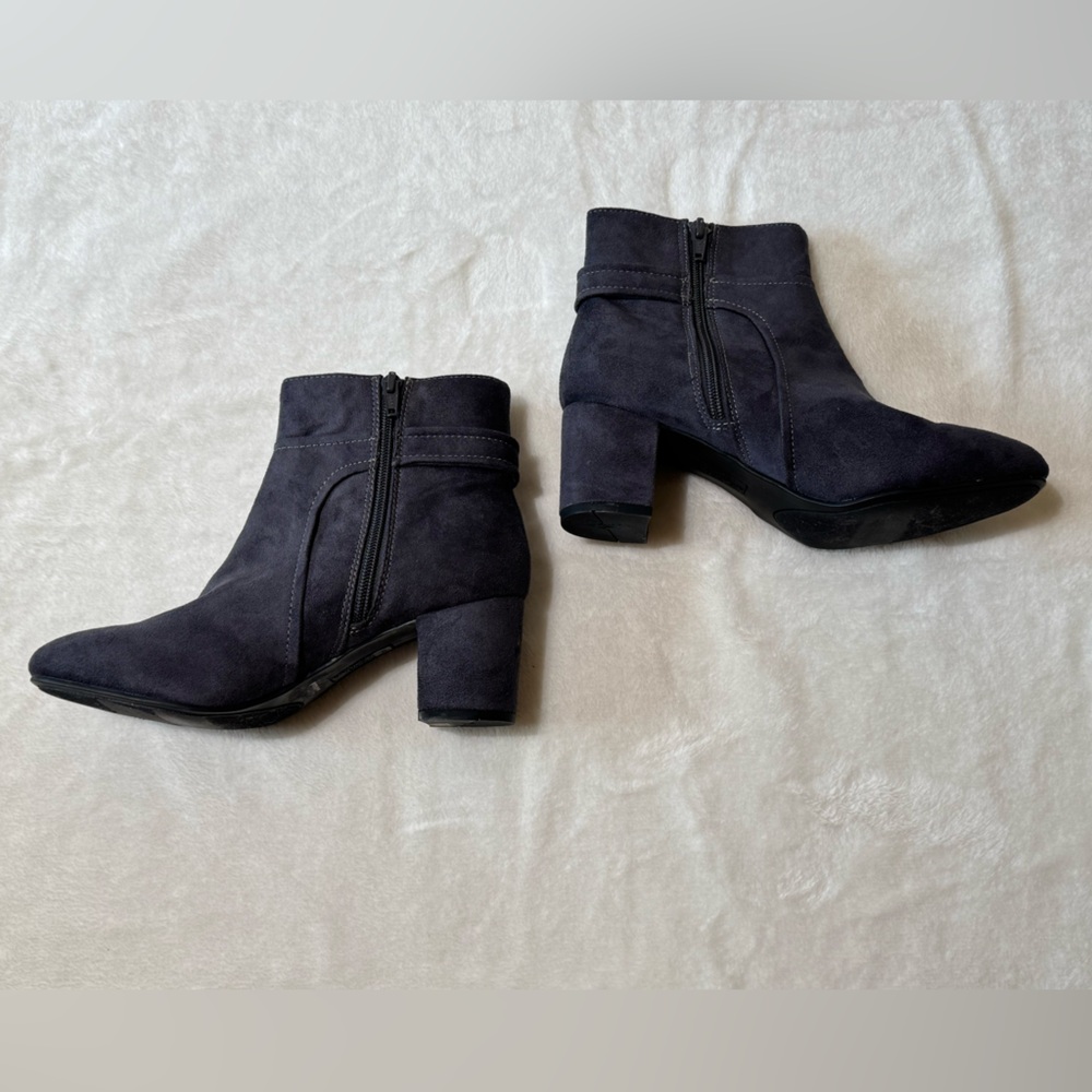 White Mountain Size 7.5 Fabric Upper. Smokey blue/gray 2.5” heel boots. NEW! - Picture 12 of 13